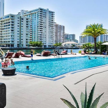 2Bd 2Ba Condo @Beachwalk Resort W/Pool Hallandale Beach Dış mekan fotoğraf