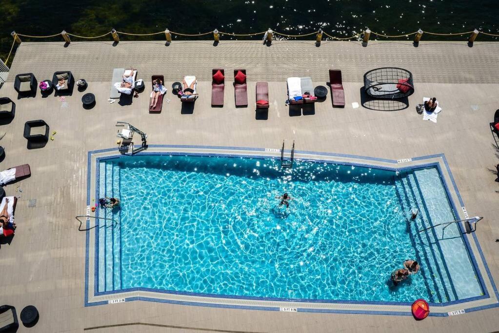 2Bd 2Ba Condo @Beachwalk Resort W/Pool Hallandale Beach Dış mekan fotoğraf